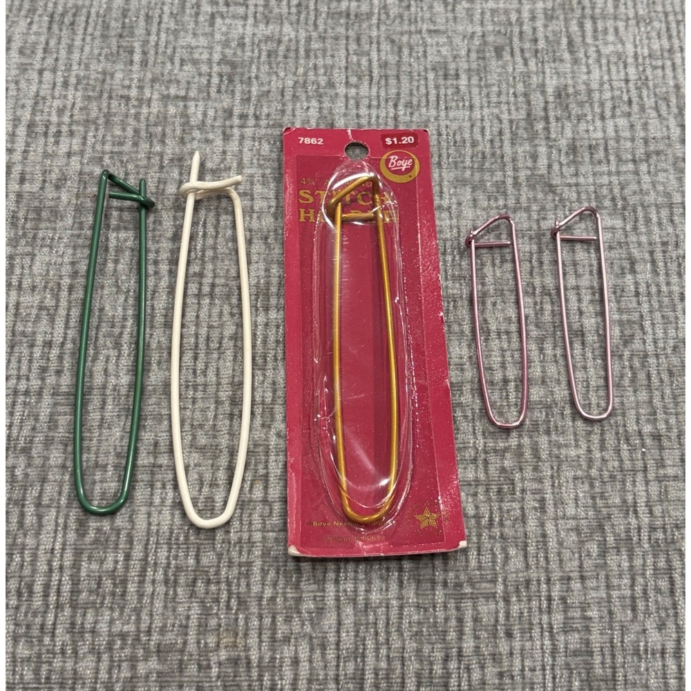 Vintage Boye Aluminum Stitch Holder + 4 Additional Knitting Crochet Plastic